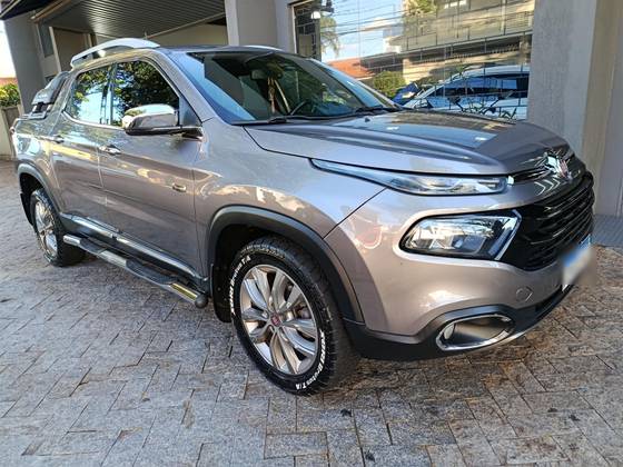 FIAT TORO 2.0 16V TURBO DIESEL RANCH 4WD AT9 FIAT TORO 2.0 16V TURBO DIESEL RANCH 4WD AT9